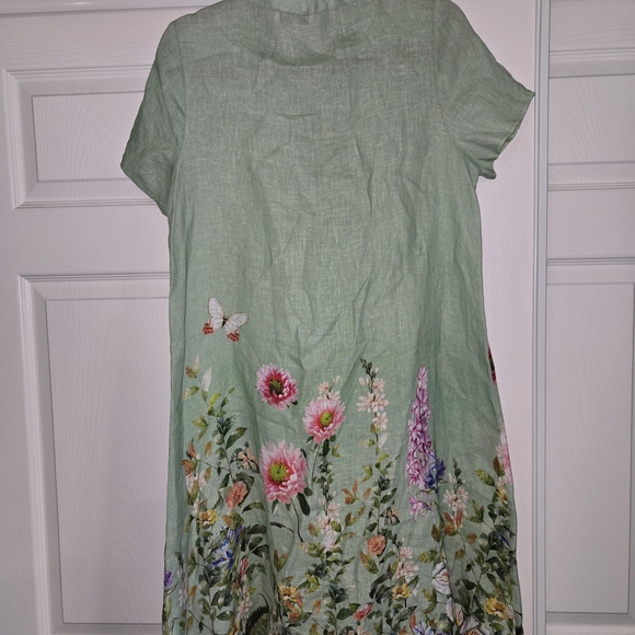 Chic Pastel Green Floral Maxi Dress - Picture 2 of 12